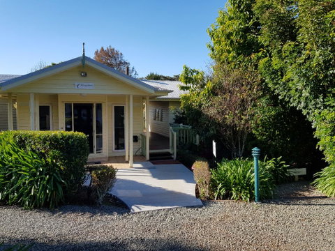 Camelot Cottages - Accommodation Sunshine Coast 0