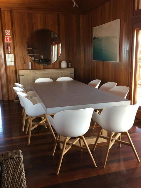 Camp Island Lodge - Accommodation Sunshine Coast 2