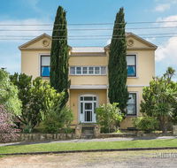 Campbell House - Accommodation Sunshine Coast