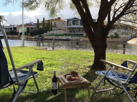 Canalside Family Getaway - Accommodation Sunshine Coast 1