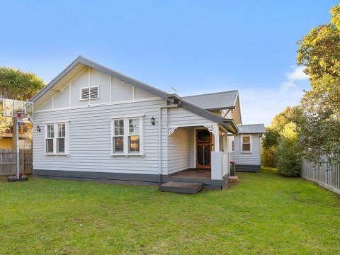 Cape Hays - Accommodation Sunshine Coast 0