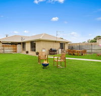 CAPEL Family Home large yard close to beach - Accommodation Sunshine Coast