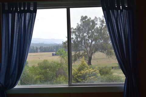Capertee Valley Farmstays: Glenbrook Cottage - Accommodation Sunshine Coast 2