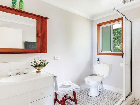 Captain's Lookout - Elevated Ocean Views, Rural Stay - Accommodation Sunshine Coast 2