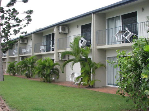 Cardwell Beachcomber Motel & Tourist Park - Accommodation Sunshine Coast 3