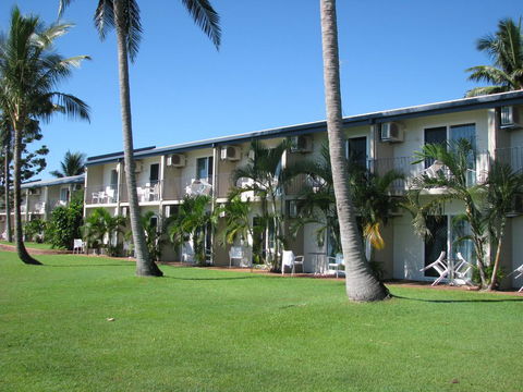 Cardwell Beachcomber Motel & Tourist Park - Accommodation Sunshine Coast 0