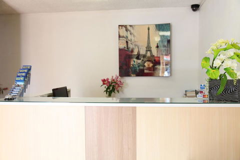 Carnegie Motor Inn - Accommodation Sunshine Coast 2