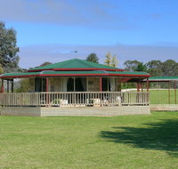 Carolynnes Cottages - Accommodation Sunshine Coast