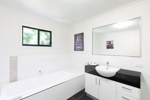 Casa Del Mar- House Of The Sea - Accommodation Sunshine Coast 2
