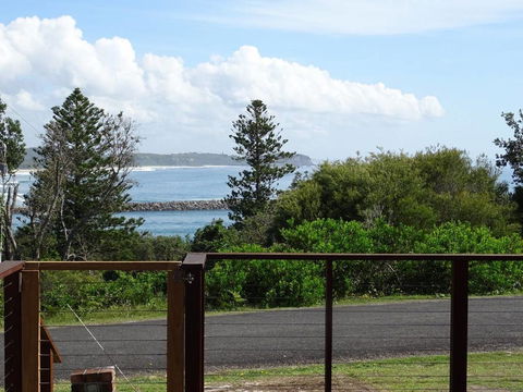 Casa Sorella - Beachfront Family Home - Accommodation Sunshine Coast 1