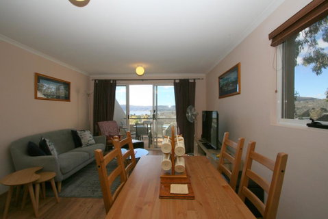 Cascades 13/3 Kurrajong Street - Accommodation Sunshine Coast 1