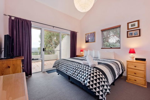 Cascades 13/3 Kurrajong Street - Accommodation Sunshine Coast 0