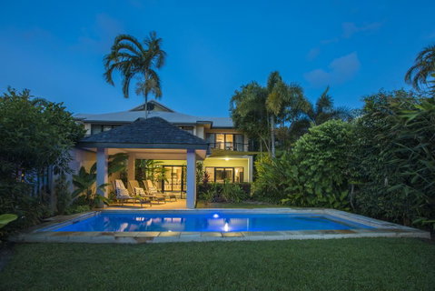Catalina - Port Douglas - Accommodation Sunshine Coast 0