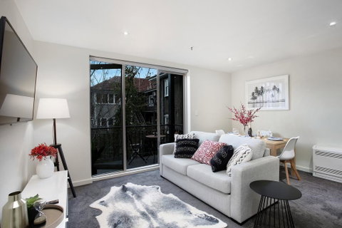 Catani 3 - StayCentral - Accommodation Sunshine Coast 1