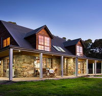 Cedar and Stone - Accommodation Sunshine Coast
