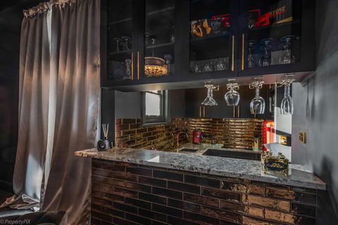 Celestial Suite - Accommodation Sunshine Coast 1