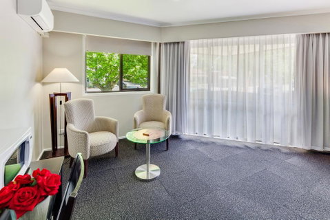 Central Deborah Motel - Accommodation Sunshine Coast 3