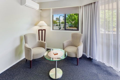 Central Deborah Motel - Accommodation Sunshine Coast 1