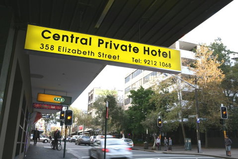 Central Private Hotel - Accommodation Sunshine Coast 0