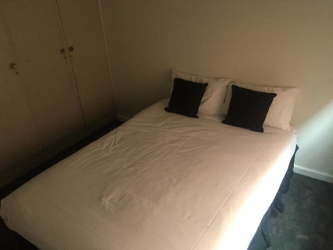 Central View - Walking Distance To Hospitals - Accommodation Sunshine Coast 1