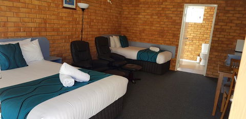 Centrepoint Motel Deniliquin - Accommodation Sunshine Coast 0