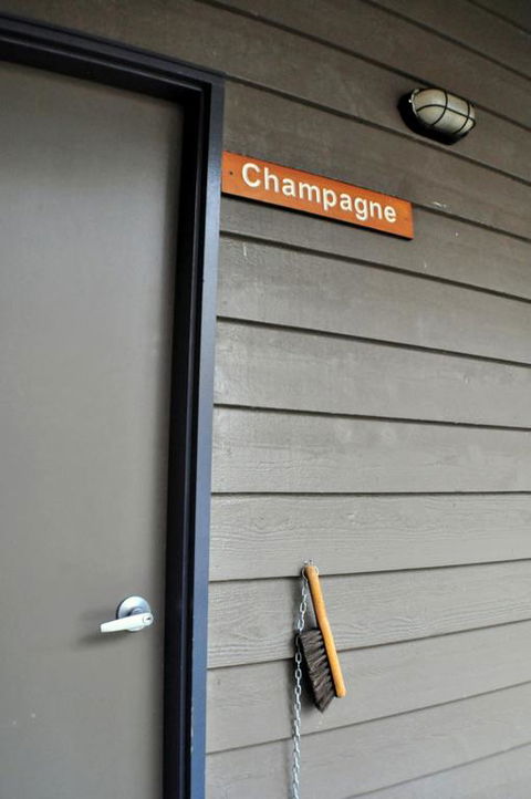 Champagne - Accommodation Sunshine Coast 3