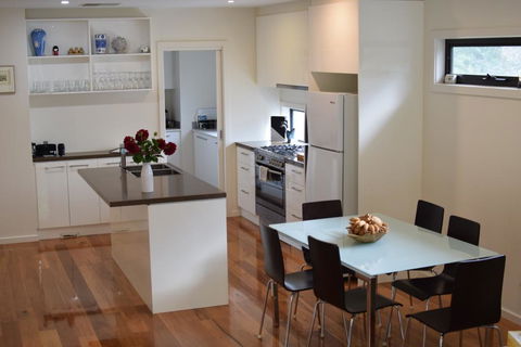 Champagne Stays Apartment - Accommodation Sunshine Coast 0