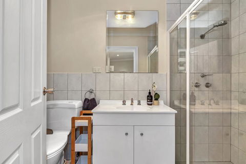 Character Home - Easy Tram To City - Accommodation Sunshine Coast 2