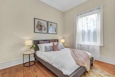 Character Home - Easy Tram To City - Accommodation Sunshine Coast 0