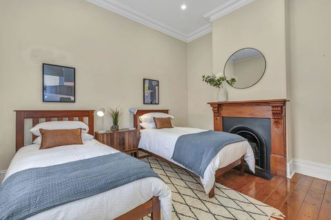 Character Home - Easy Tram To City - Accommodation Sunshine Coast 1