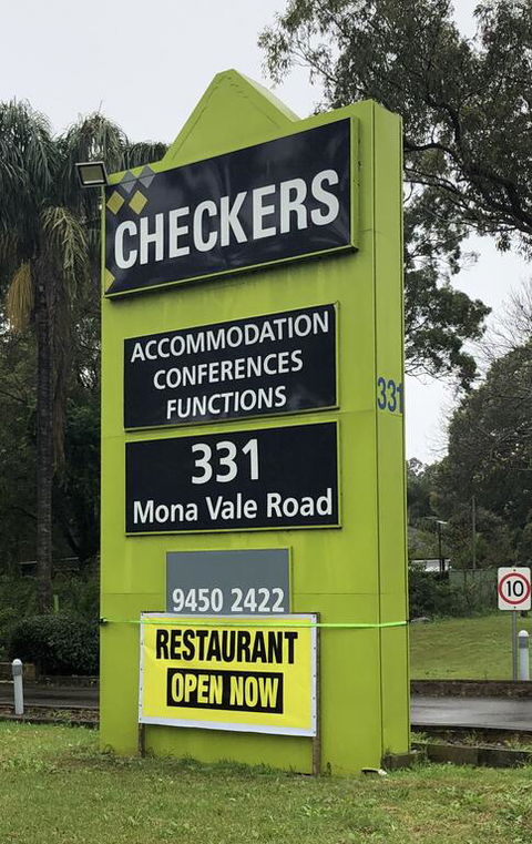 Checkers Resort - Accommodation Sunshine Coast 3