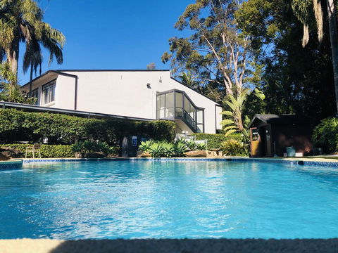 Checkers Resort - Accommodation Sunshine Coast 0