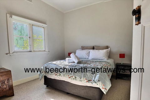 Cherry Blossom Cottage - Beechworth-Getaways - Accommodation Sunshine Coast 3