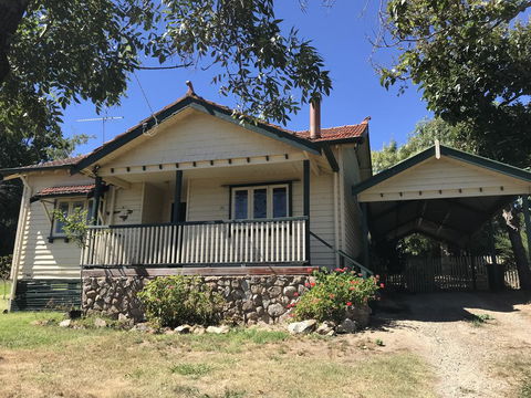 Cherry Blossom Cottage - Beechworth-Getaways - Accommodation Sunshine Coast 0