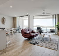 Chic Getaway at The Cosmopolitan Cotton Tree - Accommodation Sunshine Coast