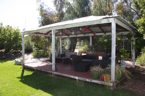 Chuditch Holiday Home Dwellingup - Great Central Location - Accommodation Sunshine Coast 0