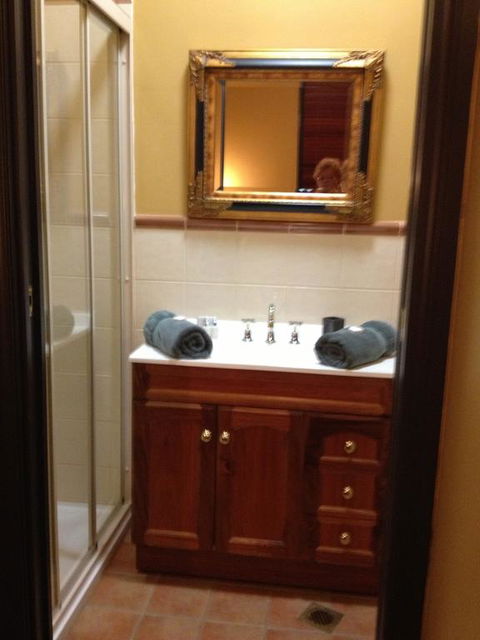 Church House B&B Gundagai - Accommodation Sunshine Coast 1