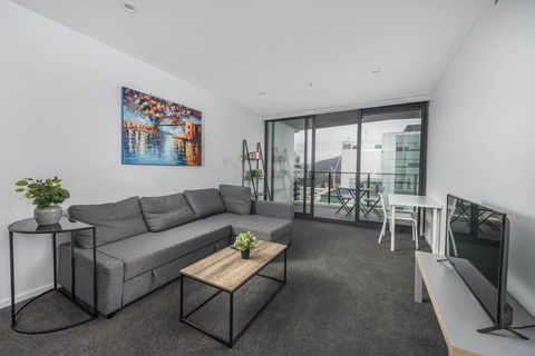 CITY APARTMENT And FREE CITY TOUR BUS NEARBY - Accommodation Sunshine Coast 2