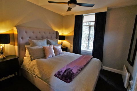 City Life Apartment-full Kitchen & Separate Bedroom - Accommodation Sunshine Coast 3
