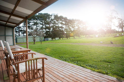 Clarendon Chalets - Accommodation Sunshine Coast 2