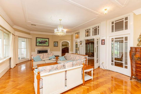 Classic 5 Beds Mt Dandenong Resort - Accommodation Sunshine Coast 1