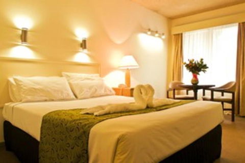 Classic Queen Room 2 In Oakleigh - Accommodation Sunshine Coast 0