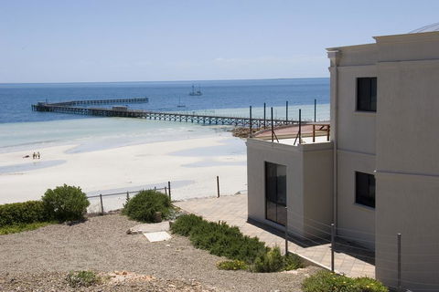Cliff House Beachfront Villas - Accommodation Sunshine Coast 0