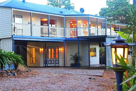 CLOUD 9 - Cliff Top Eagle Heights - Accommodation Sunshine Coast 1