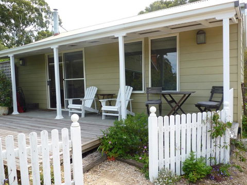 Clovelly Cottage - Accommodation Sunshine Coast 0