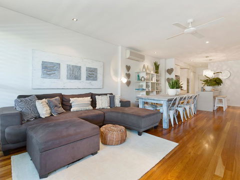 COASTAL CHIC @ CASUARINA - Accommodation Sunshine Coast 3
