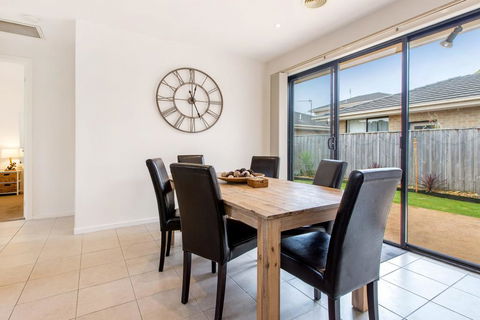 COASTAL HAVEN - DROMANA - Accommodation Sunshine Coast 2