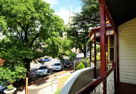 Cobb & Co House, Bha - Accommodation Sunshine Coast 2