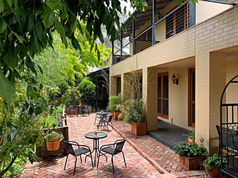CocknBull Boutique Hotel Echuca - Accommodation Sunshine Coast 1