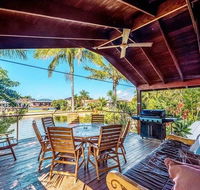 Coconut Grove Holiday House - Accommodation Sunshine Coast